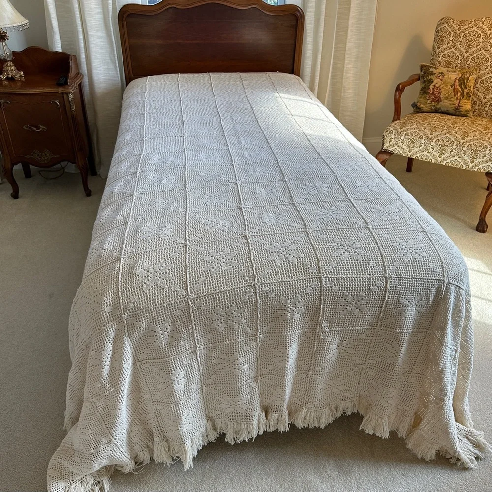 Vintage Crochet Bedspread Crocheted Cover Fringe Off White Twin Size